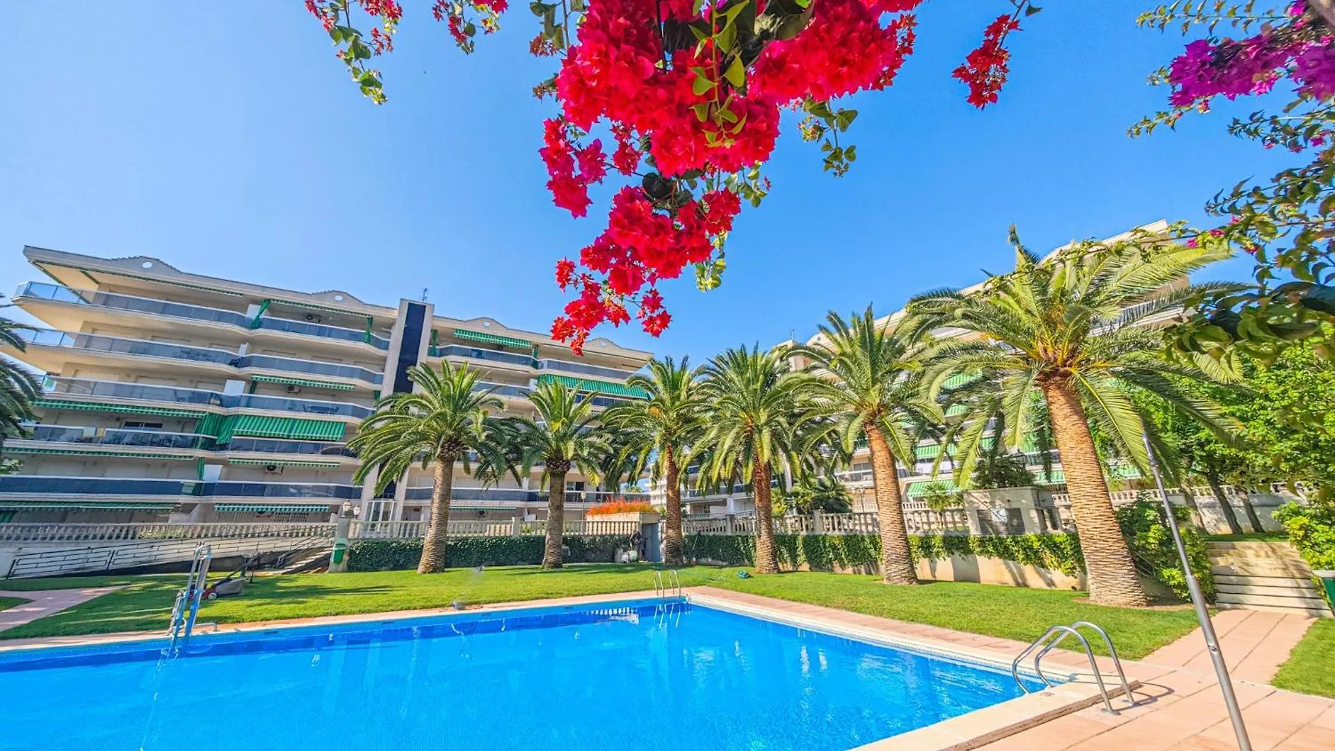 Litoral Costa Dorada - Living Park Only Families location